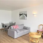 Appartement Vue Mer Surplombant La Plage Trestraou A Perros-Guirec - Ref 912