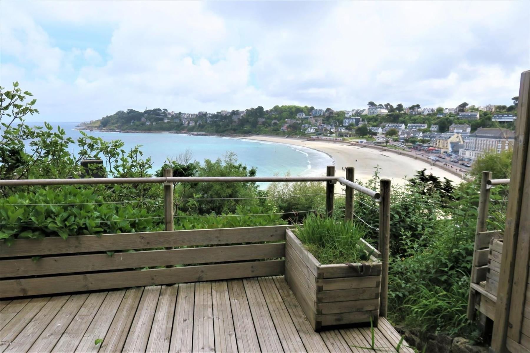 Appartement Vue Surplombant La Trestraou A - Ref 912